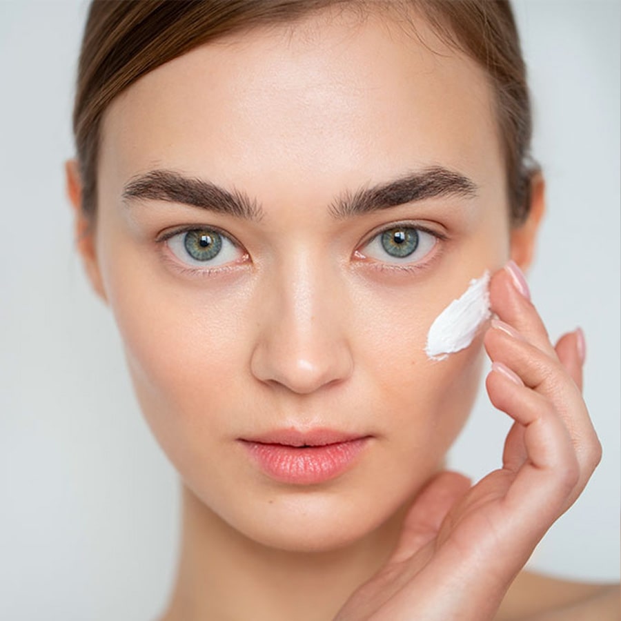 Krem pod oczy intensywnie nawilżający na zmarszczki i cienie - obrazek 2